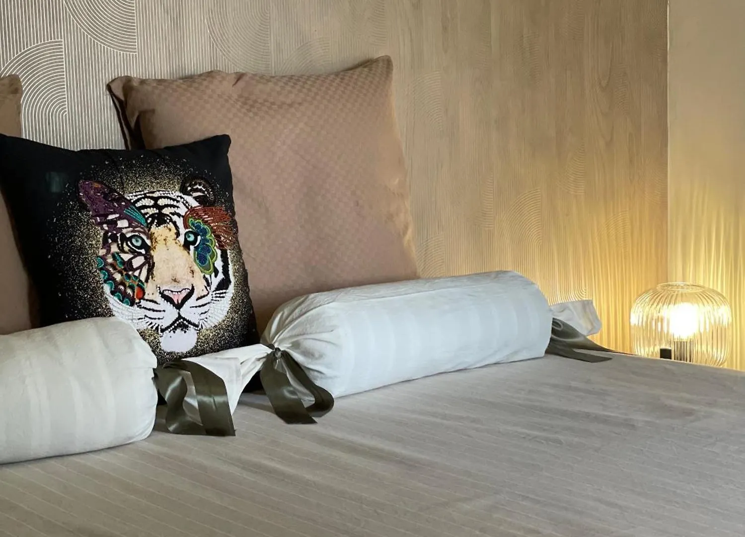 مبيت وإفطار مْواساك A L Ombre Des Chenes 0*,  فرنسا